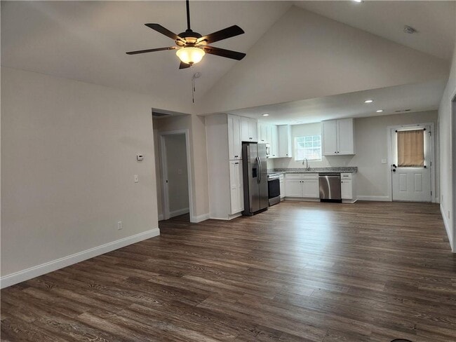 Building Photo - 2465 Oak Grove Rd