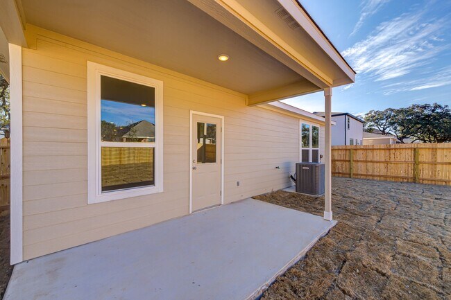 Building Photo - New Construction Rental Home in NW Side.