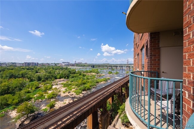 Building Photo - 1101 Haxall Point