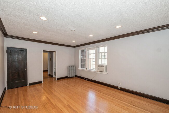 Building Photo - 1111 Holley Ct