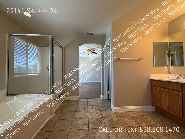 Building Photo - 29141 Salrio Dr