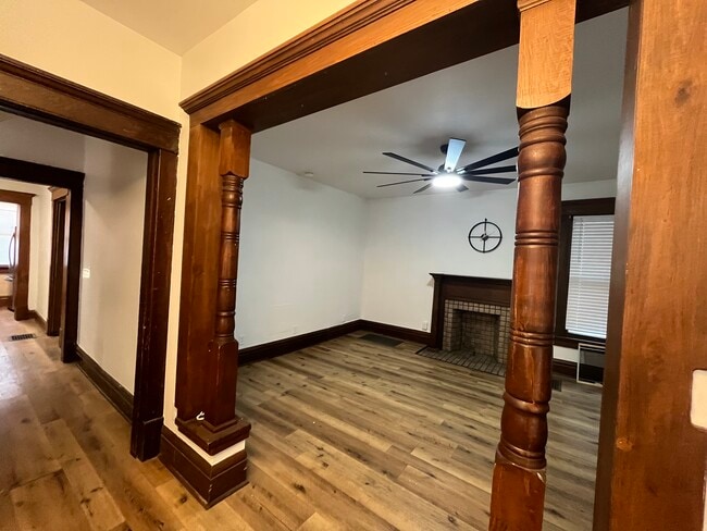 LIVING AREA WITH ABUNDANT INTERIOR AND EXTERIOR LOVHTING - 32 E Northwood Ave