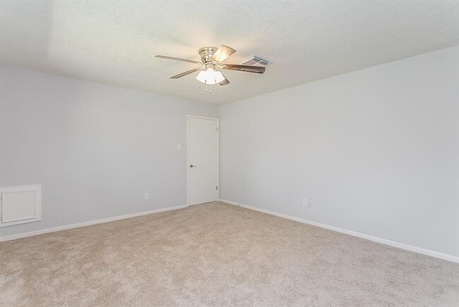 Building Photo - Beautifully renovated 4 bedroom home in a great subdivision