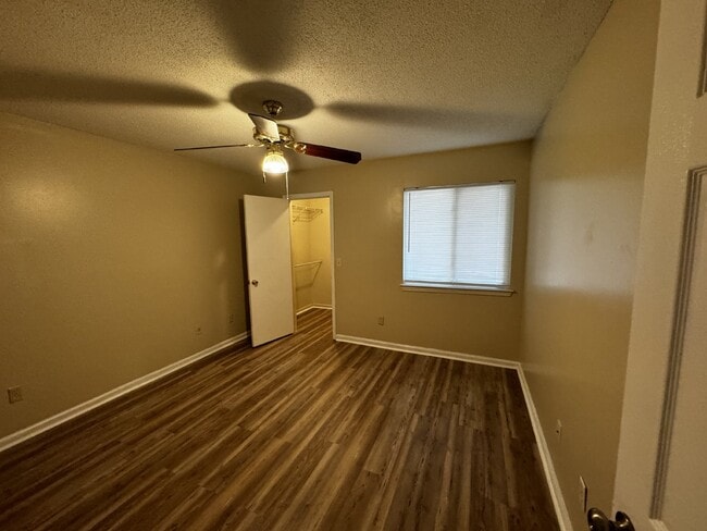 Building Photo - Condo for Rent