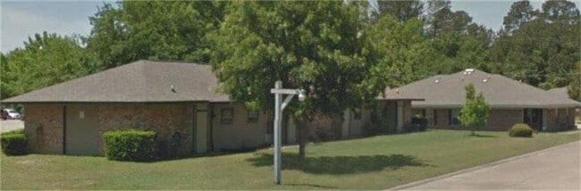 Primary Photo - 202 Richards St