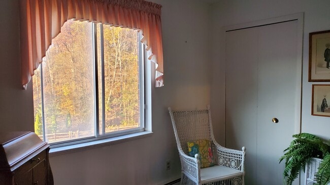 Bedroom three/office - 315 Solon Rd