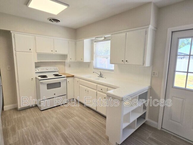 Building Photo - 1406 Lemon St