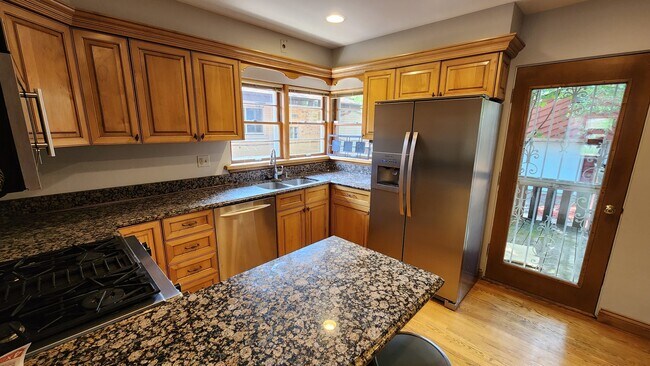 Building Photo - 1806 Courtland Ave