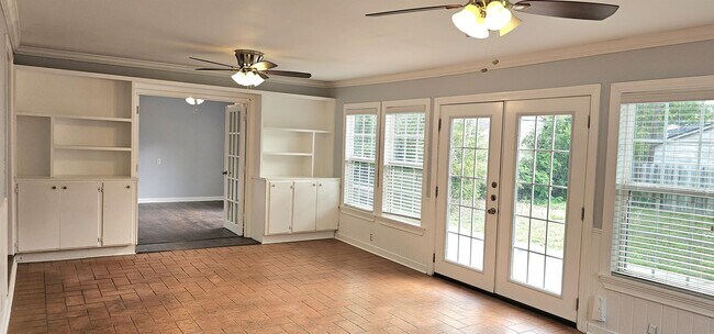 Building Photo - 3126 Austin St
