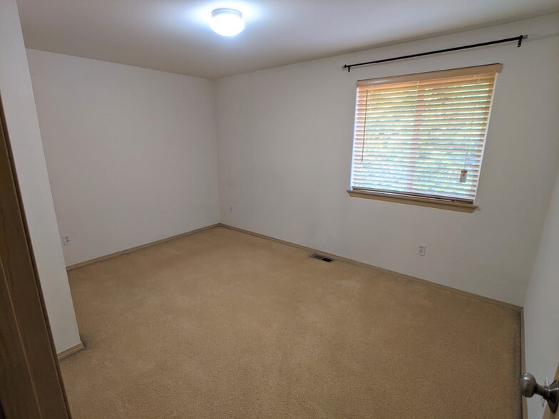 Bedroom 2 - 1908 Dayton Ave NE