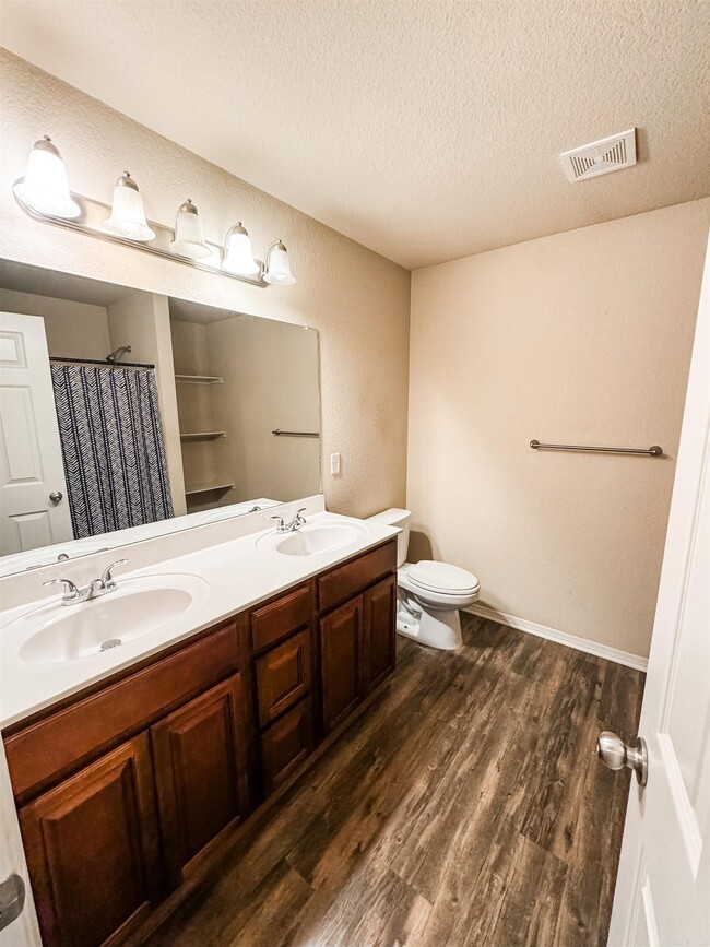 Building Photo - 6305 Lena Dr