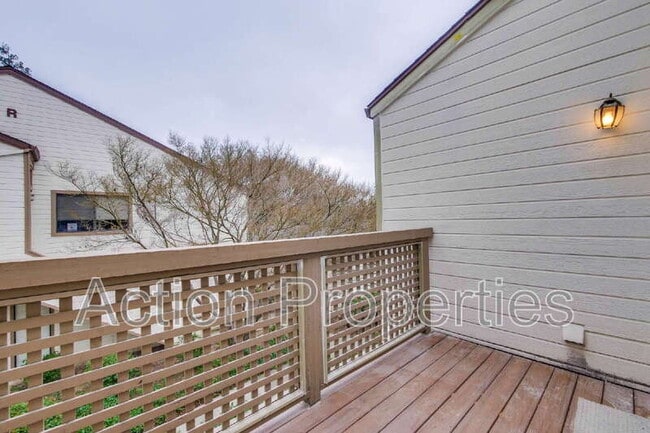 Building Photo - 1341 Meadow Ridge Cir