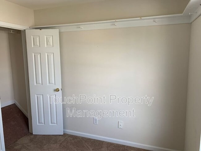 Building Photo - 3262 Mannington Dr