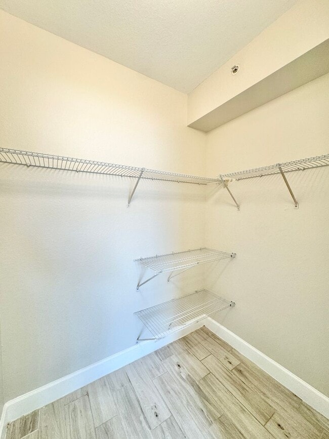 Building Photo - ** FAIRWAY PRESERVE ** 2 BED / 2 BATH COND...