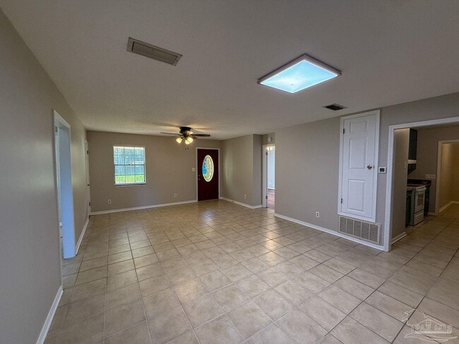 Building Photo - 940 Candlestick Dr