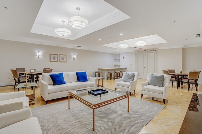 Building Photo - 5150 N Ocean Dr