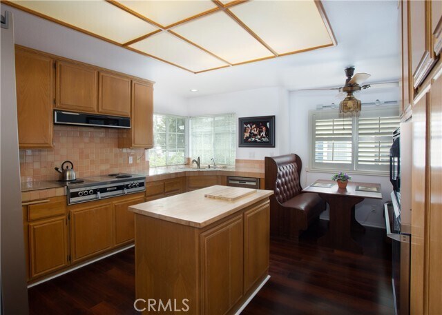 Building Photo - 3541 Lilac Ave