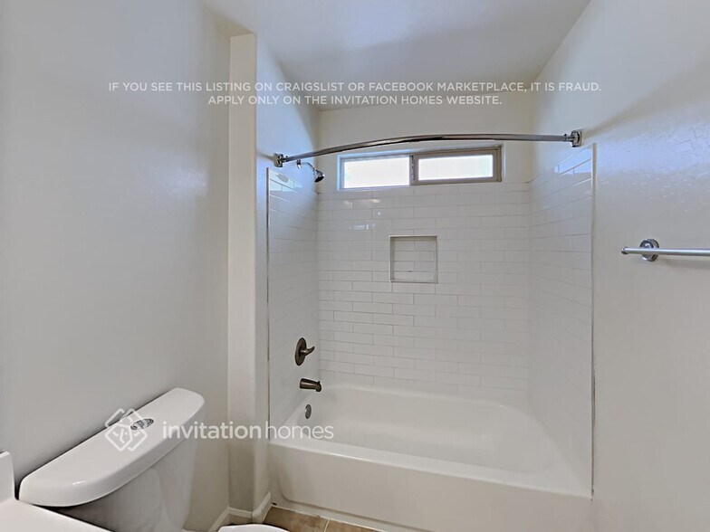 Building Photo - 3394 E Liberty Ln