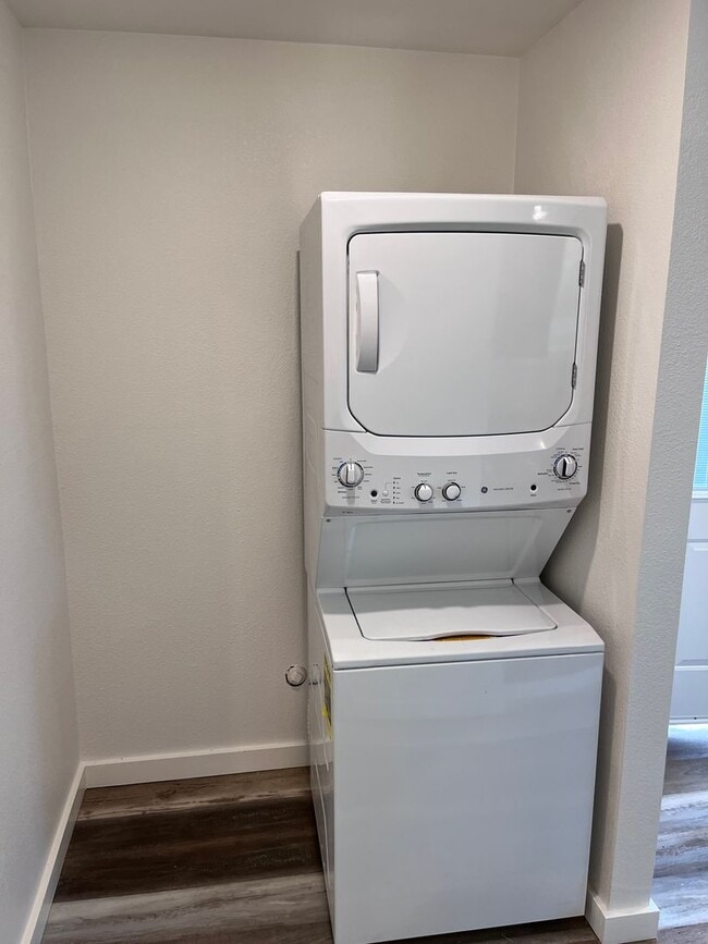 Building Photo - CHARMING ONE BEDROOM ADU NEAR FOLSOM LAKE!