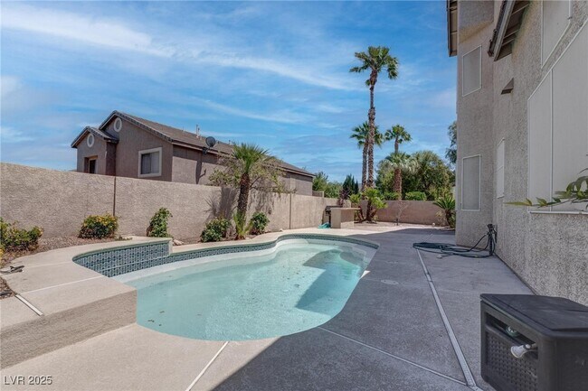 Building Photo - 242 Water Bridge Ct