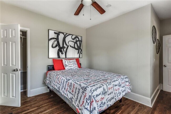 Building Photo - 1158 Donnelly Ave SW