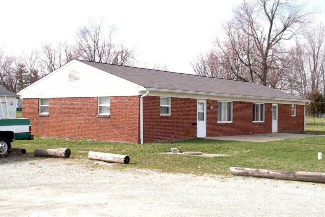 Building Photo - 1800 W State Road 32