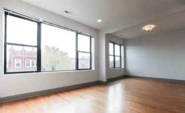 Building Photo - Commercials