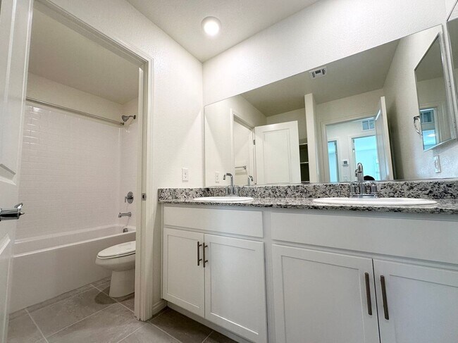 Building Photo - 4559 Merlot Hls Ave