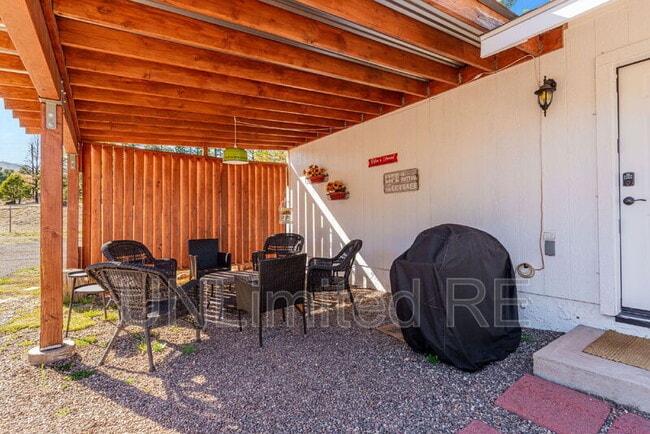 Building Photo - 5750 E Jeremy Ln