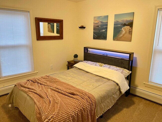 Building Photo - 17 Arch St