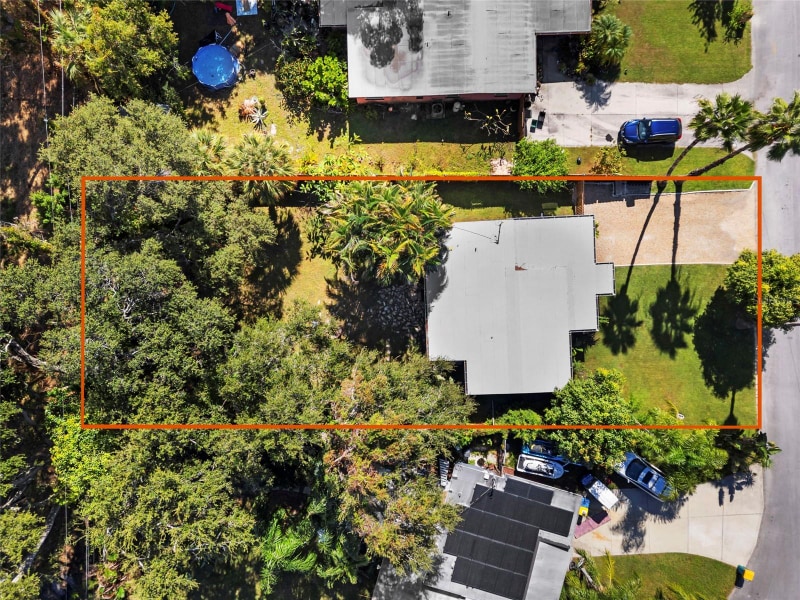 Building Photo - 7095 111th St N