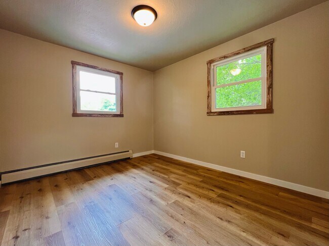 Building Photo - 420 N Norwood Ave