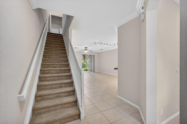 Building Photo - 4991 Bonsai Cir