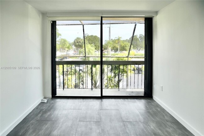 Building Photo - 3186 Bird Ave