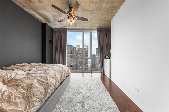 Building Photo - 600 N Fairbanks Ct