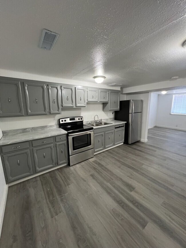 Primary Photo - The Kim Building