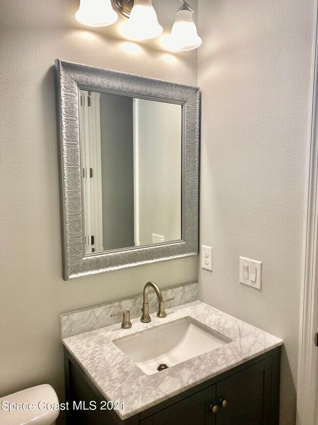 Building Photo - 2715 Vuldarno Ln