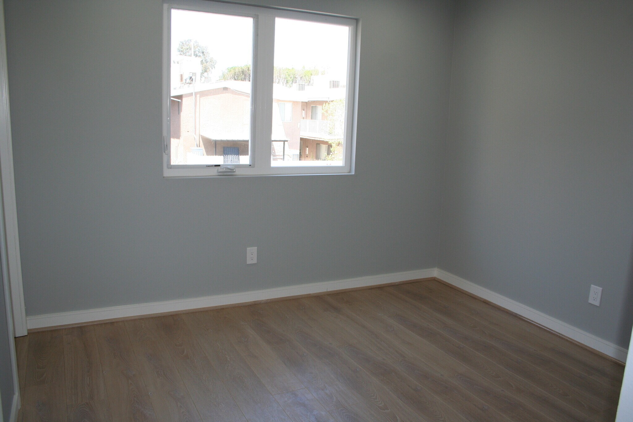 Building Photo - 5313 Riverton Ave