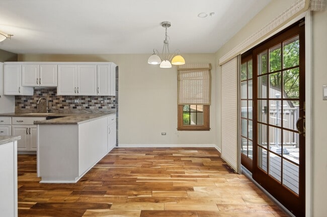 Building Photo - 15216 S Clover Ct