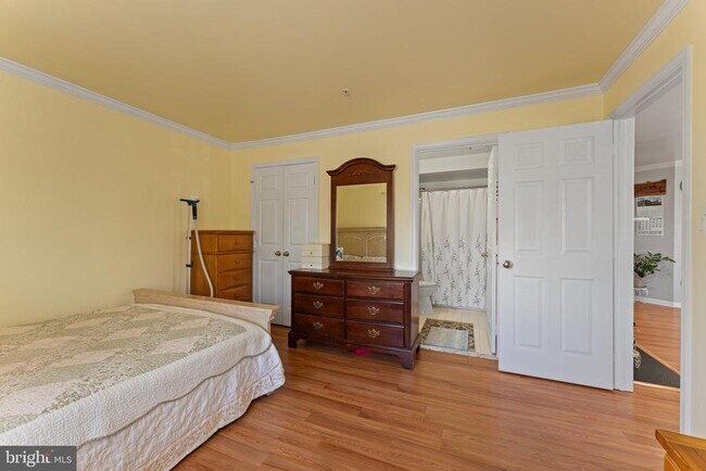 Building Photo - 8099 Lacy Dr