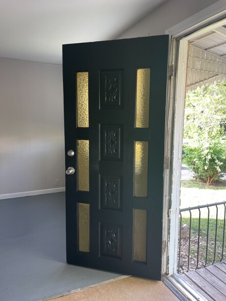 Building Photo - 1112 Dennison Ave