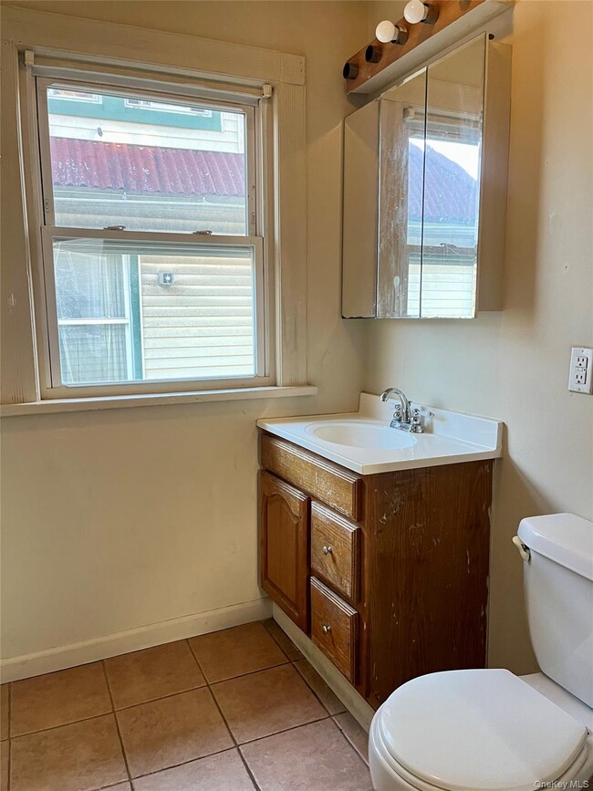 Building Photo - 70 Linden Ave