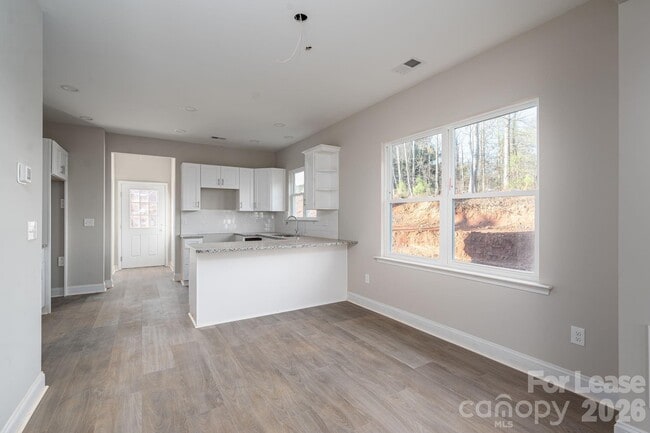 Building Photo - 5536-5538 Wrenn Dr