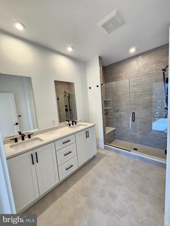 Building Photo - 18101 Donatello Dr