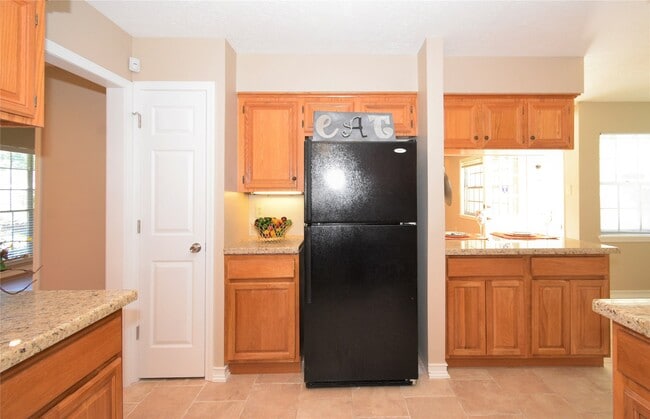 Building Photo - 6011 Arboles Dr