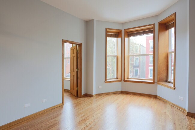 Building Photo - 1506 W Erie St