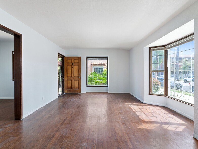 Building Photo - 801 St Louis Ave