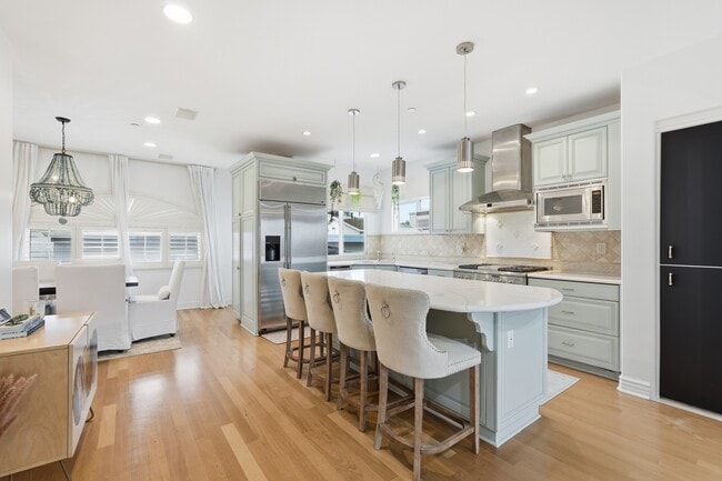 Building Photo - 424 N Broadway