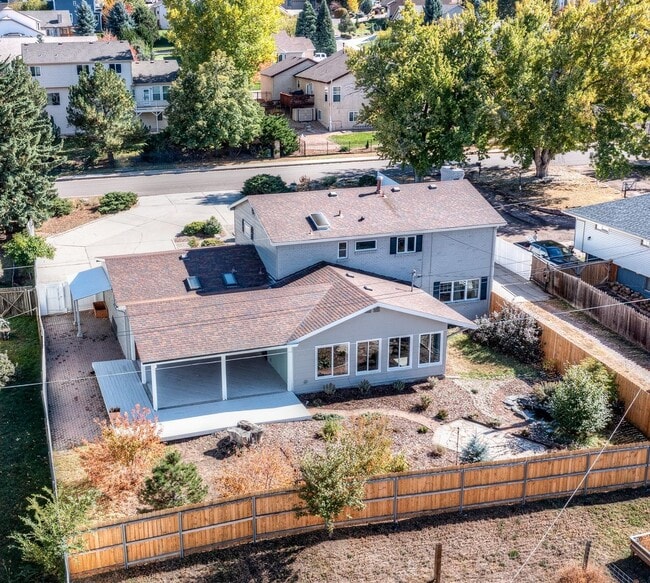 Building Photo - 3800 Templeton Gap Rd