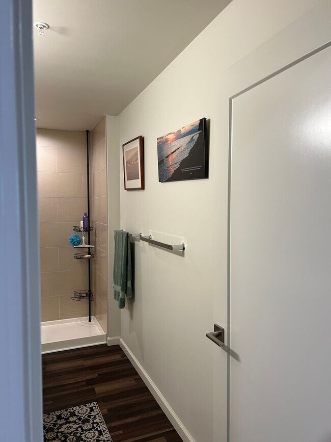 Building Photo - Pailolo Place Furnished One Bedroom